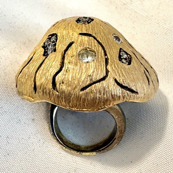 Vintage Mushroom Dome Ring Gold Tone 1960s - 70s Brutalist Era Style size 4.5-5 - Picture 2 of 9